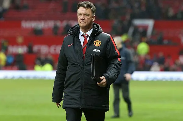 Tại sao Louis van Gaal chỉ trích Manchester United?