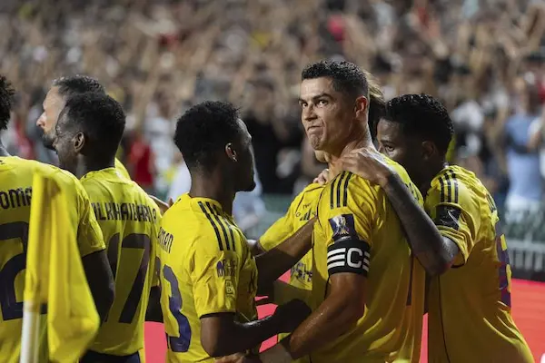 Cristiano Ronaldo tiếp tục "vô duyên" giải thưởng với Al Nassr