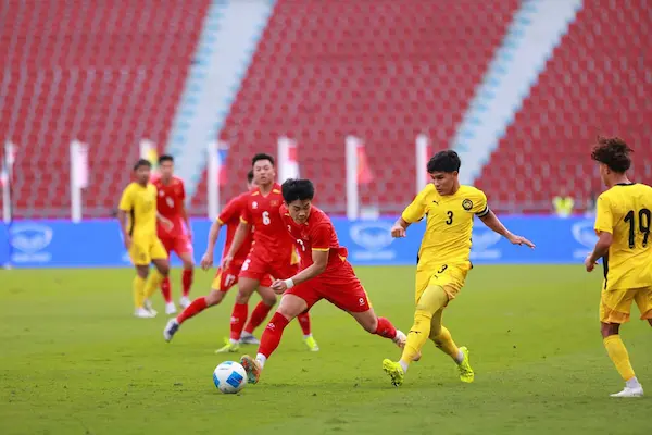 Báo chí Malaysia đã đánh giá trận thua trước Việt Nam như thế nào?