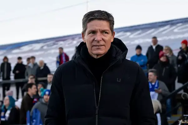 Oliver Glasner có nên dẫn dắt MU mùa hè tới?