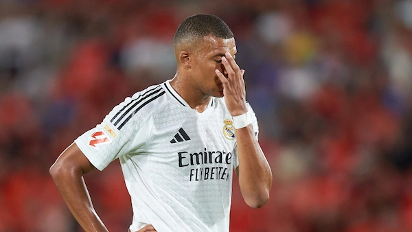 Kylian Mbappe không thể giúp Real Madrid ra quân thắng lợi