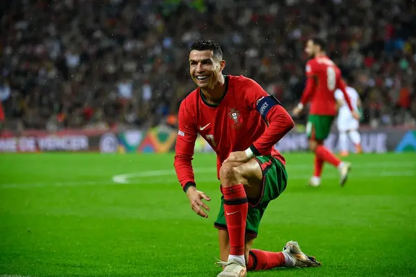 Cristiano Ronaldo lập kỷ lục mới