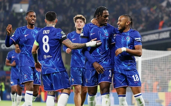 Chelsea "sáng cửa" đăng quang Premier League