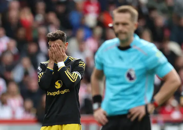 HLV Brentford đã sử dụng mánh khoé gì để đánh bại MU?