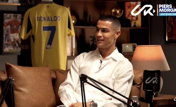 Phát ngôn của Cristiano Ronaldo về Ligue 1 gây tranh cãi?